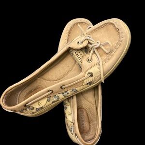 Sperry Topsiders women’s 8M sequence/animal print boat shoes. EXCELLENT LNC